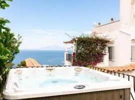 Luxury Villa Elena - Jacuzzi & Garden in the center of Capri