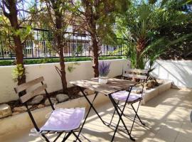 Casa Vacanze 'La Scogliera', ξενοδοχείο σε Bisceglie