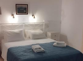 Hotel Sofia: Matala şehrinde bir otel