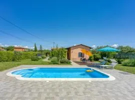 Casa Luka Vareski