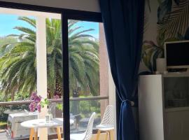 A 2 pas de la plage de Perros : 2 à 4 hôtes., Hotel in Perros-Guirec