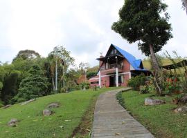 Finca Lago Calima, chalet de montaña en Yotoco