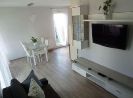 Apartament MISTRAL Pogórze z ogrodem OPENER OPENer 1km, hotel di Pogórze