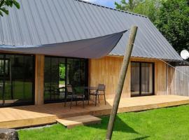 maison indépendante avec parc au calme, hotel a Fumichon