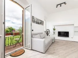 Spacious 3-Bedroom Apartment - 10 Min to City Center & 5 Min to Gaslini Hospital
