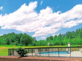 Quality Inn & Suites, hotel poblíž Rowan County Airport - SRW, Lexington