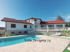 Villa 5*, 15 personnes, Piscine à 20 min de Genève, hotel with pools in Juvigny