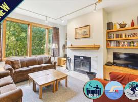 Highridge F2 Warm and Inviting 2 Bedroom Condo with Pool, Hot Tub, and Private Sauna, hotel em Killington