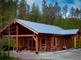 Frontier Cabin, 7 Min To Glacier, Dogs Welcome, hotel with parking in Coram