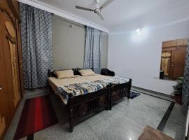 Cityscape Retreat with private Pool, casa o chalet en Bangalore