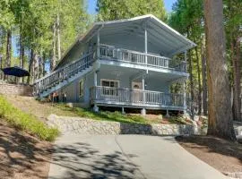 Peaceful Cabin Retreat about 12 Mi to Apple Hill!