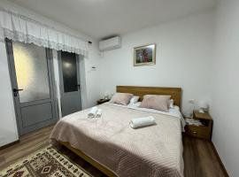 Double17 Apartament's, hotel v destinaci Gjirokastër