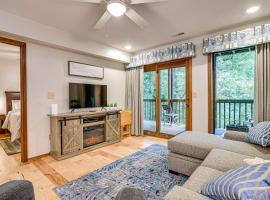 Hike and Leaf Peep! Condo 2 Mi to Silver Dollar City, hotel a Branson West