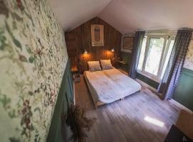 Karklini Tiny house & glamping, minitalo kohteessa Cēsis