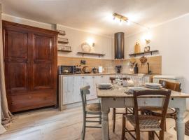 Centro Storico Sestola Wifi e Netflix, βίλα σε Sestola