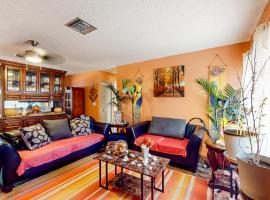 Paradise in the Sunshine, pet-friendly hotel in Marion Oaks