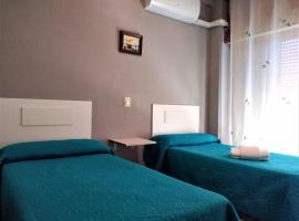 Habitaciones de Hostal a Primera linea de playa en Cullera, hotel v mestu Cullera