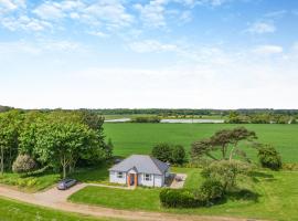 Lodge Farm Cottage, hotel with parking in Sudbourne