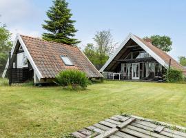 Stunning Home In Gilleleje With Kitchen, stuga i Gilleleje