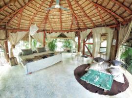 Dream Glamping Jungle Bohio, луксозен къмпинг в Лас Теренас