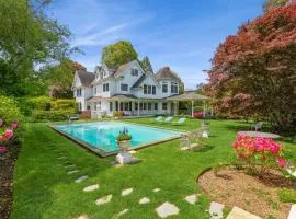 Victorian Traditional in Southampton Village