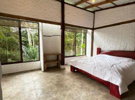 Colina Verde Ecolodge, glamping in Mocoa