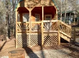 Charming 1 BR Compact Cabin