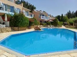 Paradise Gardens - superb large 3 bed 2 bath apt