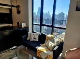 High Rise Unit in front of Crown with Free Parking