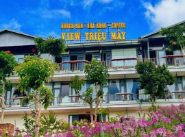 Khu Nghỉ Dưỡng View Triệu Mây, hotel v destinaci Lam Ha