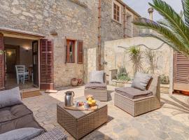 Petra Holiday Home by Rentallorca, Hotel in Petra