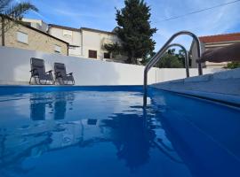 Villa Adria, sumarb&uacute;sta&eth;ur &iacute; Novalja