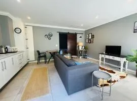 Robyns Nest Self Catering Cottage No1
