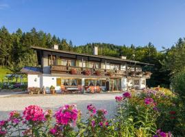 Ferienhaus Charlet Urlaubsfreude, hytte i Berchtesgaden