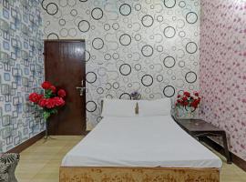 OYO The Home, hotel di Lucknow