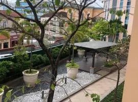 Victorian place - Simple yet Luxurious flat in BGC