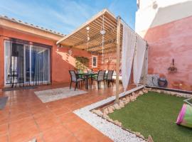 Holiday Home Fonoll Mari by Interhome, Hotel in S'Illot