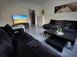 Spacious & cleаn 4 isolated rooms best for groups