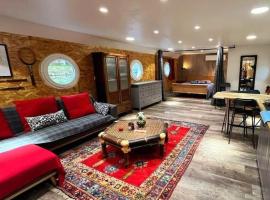 Magnifique Péniche cosy et spacieuse à Toulouse、トゥールーズのホテル