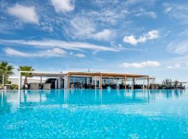Smy Santorini Suites & Villas, hotel en Pirgos
