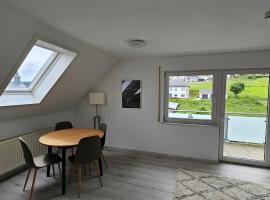 Pitlane-Apartment 2, hotel with parking in Herresbach