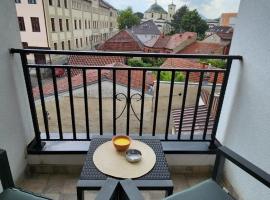 TiM LUX 3, hotell sihtkohas Čačak