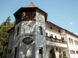 Casa Marta, hotel u blizini znamenitosti 'Dragus Adventure Park' u gradu 'Sîmbăta de Sus'