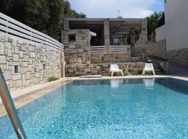 Aquarock villa with private pool, hotel in Prasás