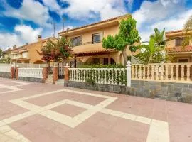 Gorgeous Home In Los Alcázares