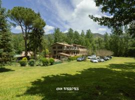 Can Torrotes, hotel amb aparcament a la Vall de Bianya