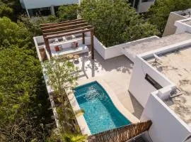 Selva Terra Sol Beach Club Access