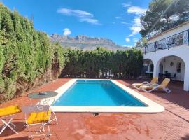 Finca Barahona casa Barahona casa Bahoruco, casa Bohechio, hotel in Altea