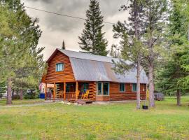 Peaceful Donnelly Retreat Less Than 1 Mi to Lake Cascade!, vacation home in Donnelly