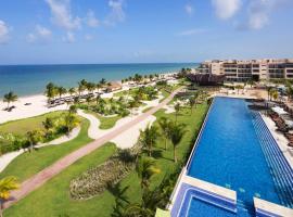 Royalton Riviera Cancun, An Autograph Collection All-Inclusive Resort & Casino, hotel v mestu Puerto Morelos